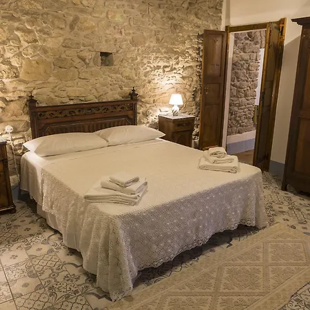 Cortis Antigas 3* Gesturi