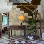 Cortis Antigas Bed and Breakfast Gesturi