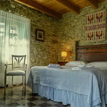 Cortis Antigas Couette-café 3*