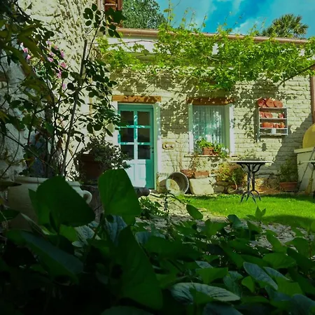 Cortis Antigas Bed & Breakfast