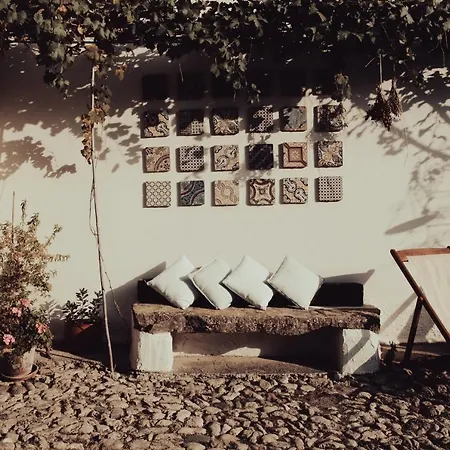 Cortis Antigas Bed and Breakfast