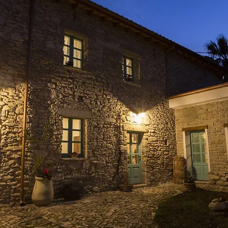 Cortis Antigas Bed and Breakfast 3*