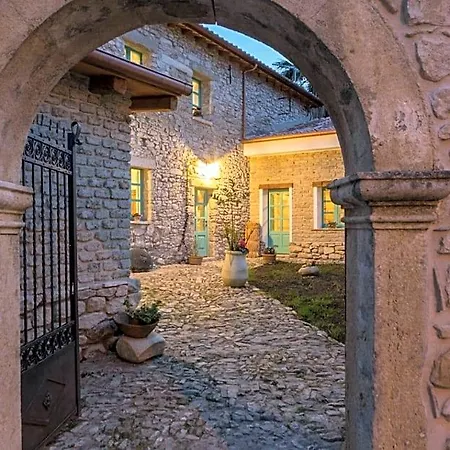Bed and breakfast Cortis Antigas 3*