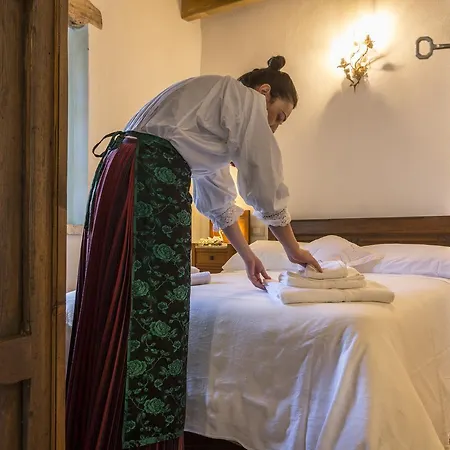 Cortis Antigas 3* Gesturi