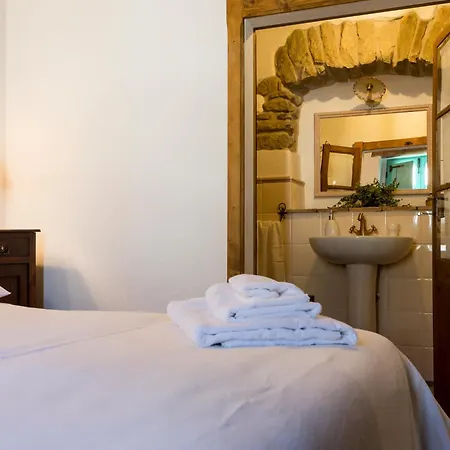 Cortis Antigas Bed and Breakfast